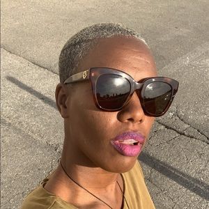 Meet your Posher, Merlinda